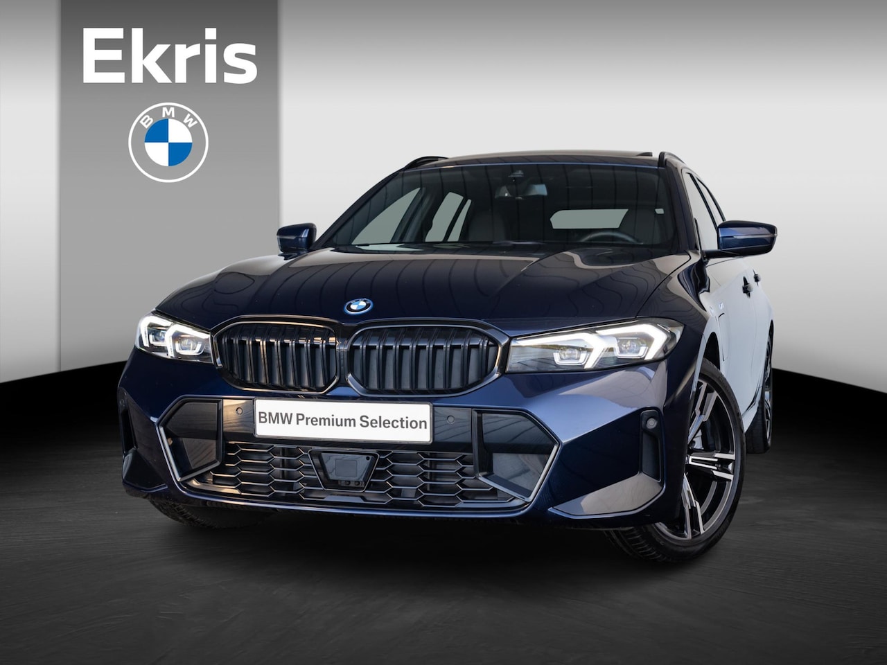 BMW 3-serie Touring - 330e M Sportpakket | Glazen panoramadak | Active Cruise Control | 18 inch | HiFi | Trekhaa - AutoWereld.nl