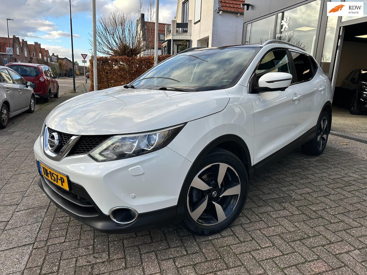 Nissan Qashqai - 1.2 Tekna|Pano|Leder|Navi - AutoWereld.nl