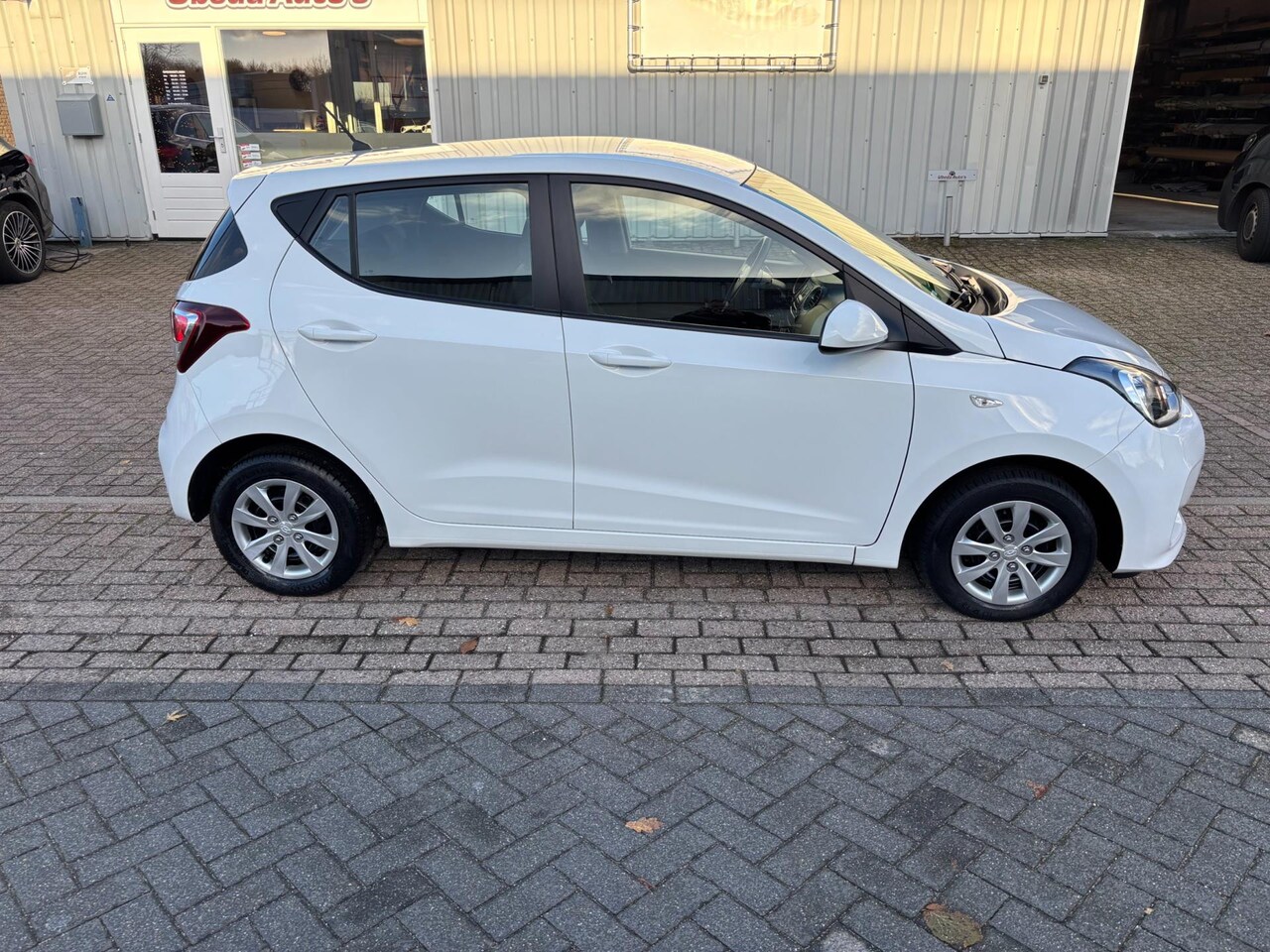 Hyundai i10 - 1.0i Comfort 5 DEURS NL AUTO KM 58449 NAP -8999E- - AutoWereld.nl