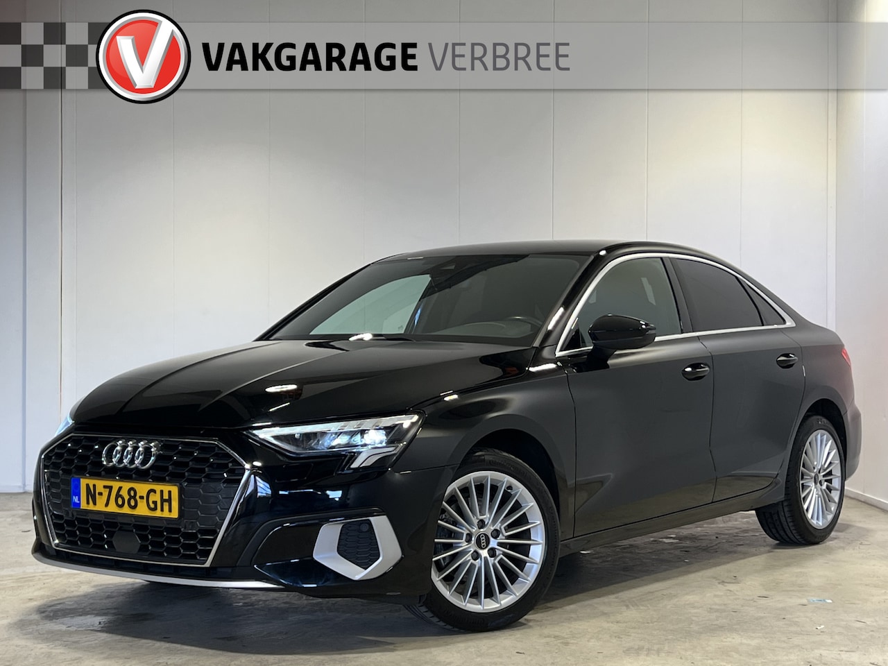 Audi A3 Limousine - 30 TFSI Advanced edition | Navigatie/Android/Apple Carplay | LM Velgen 17" | PDC Achter | - AutoWereld.nl