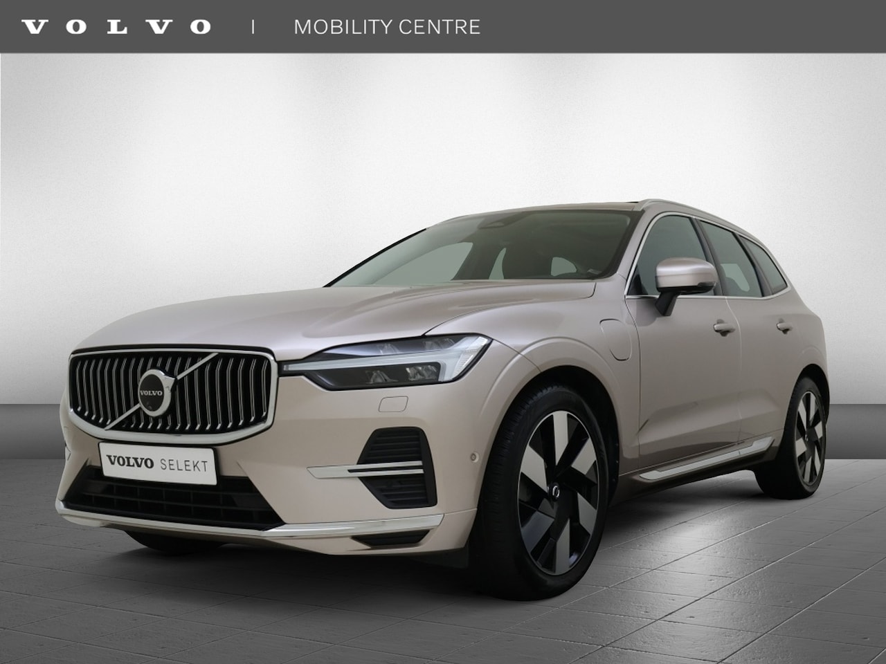 Volvo XC60 - T6 AWD Ultimate. Bright | Trekhaak | 360 Graden Camera | Bowers - AutoWereld.nl