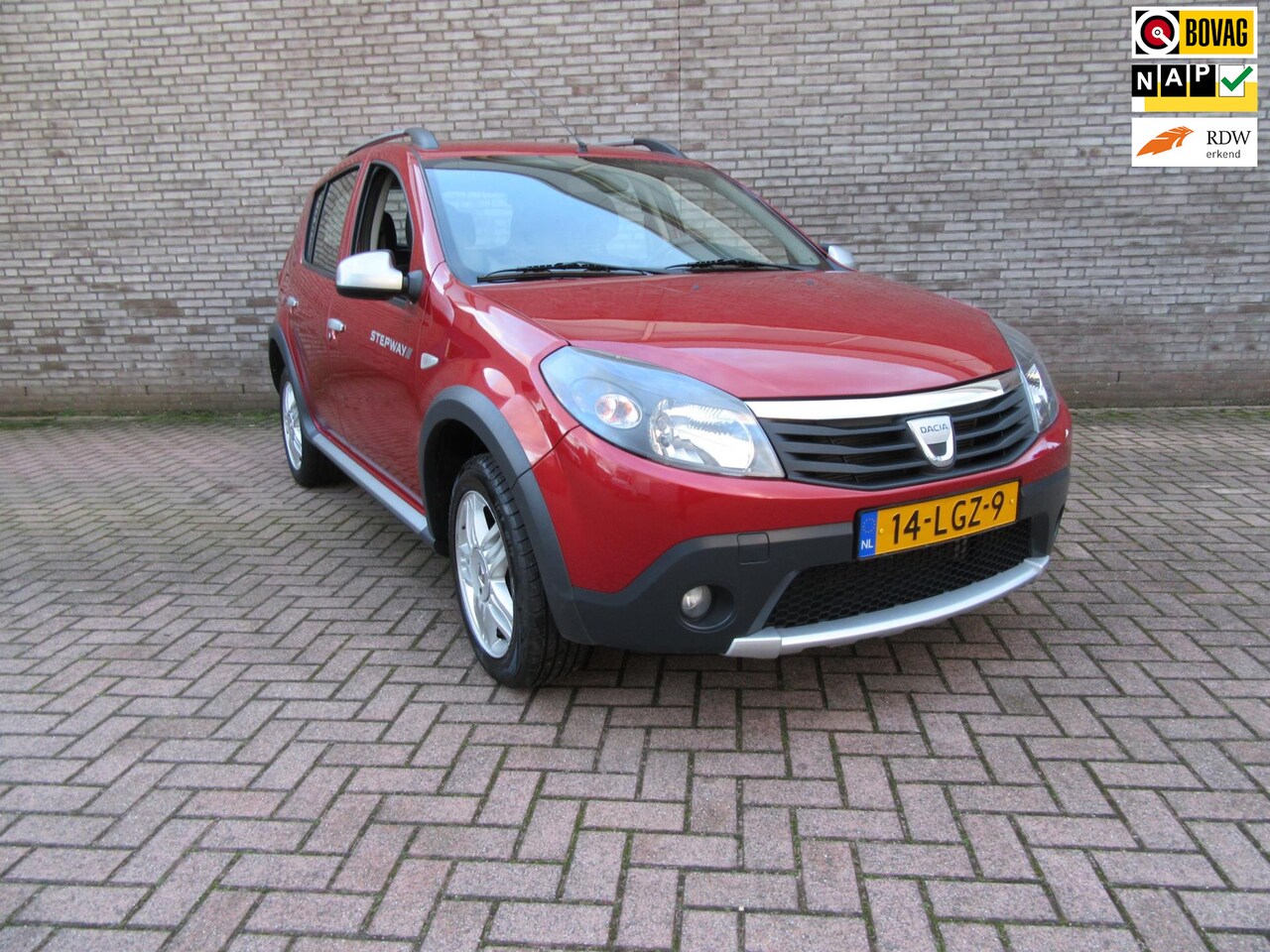 Dacia Sandero Stepway - 1.6 - AutoWereld.nl