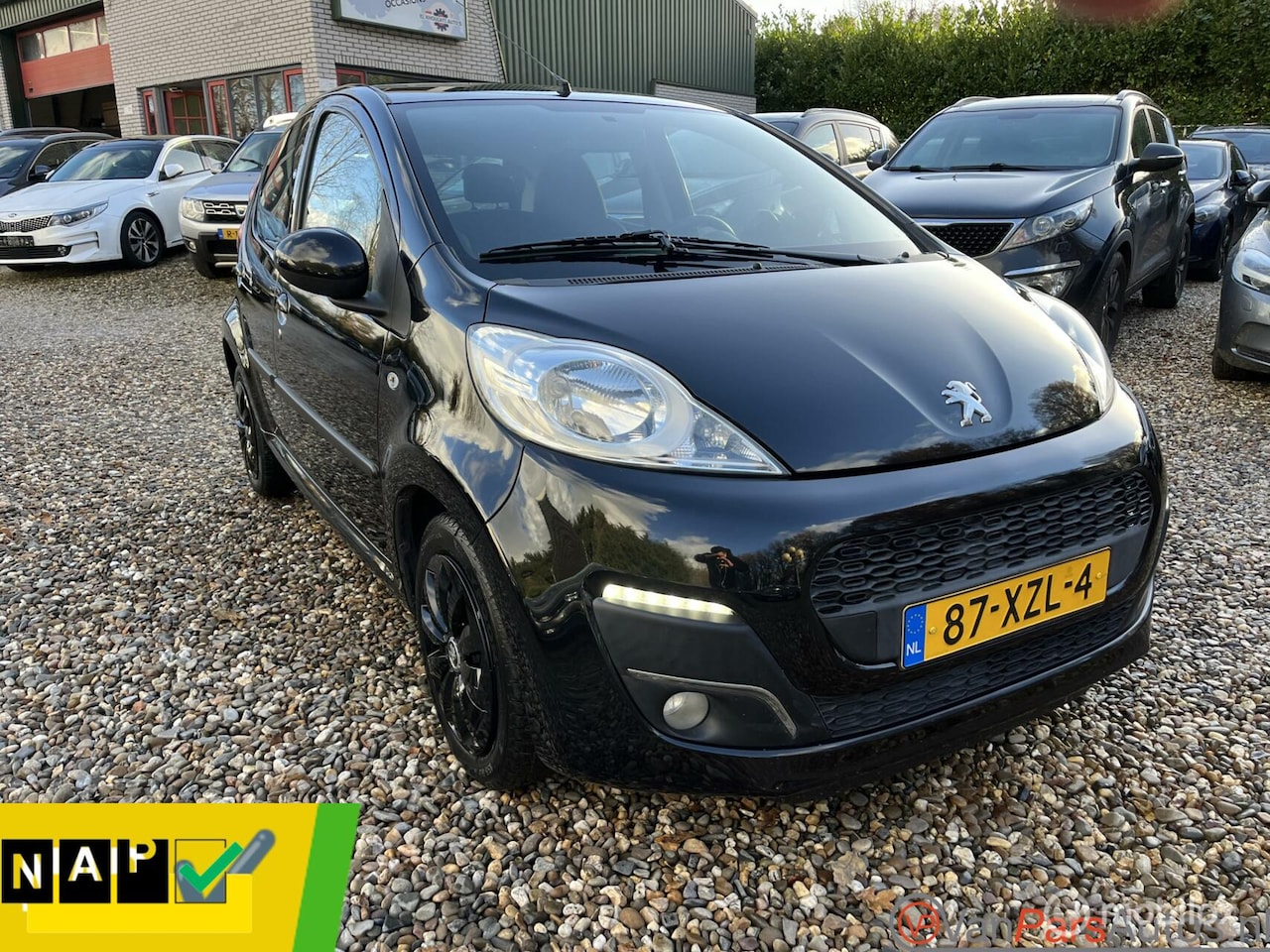 Peugeot 107 - 1.0 Active 1.0 Active,Airco,Led,5drs,2de eiegnaar! - AutoWereld.nl