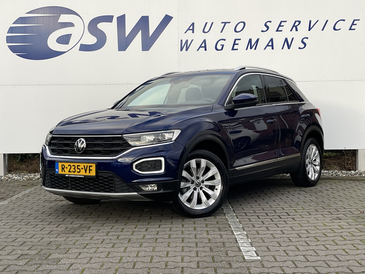 Volkswagen T-Roc - 1.5 TSI Sport | Navi | Camera | ACC | LED | DAB+ | 17 inch - AutoWereld.nl