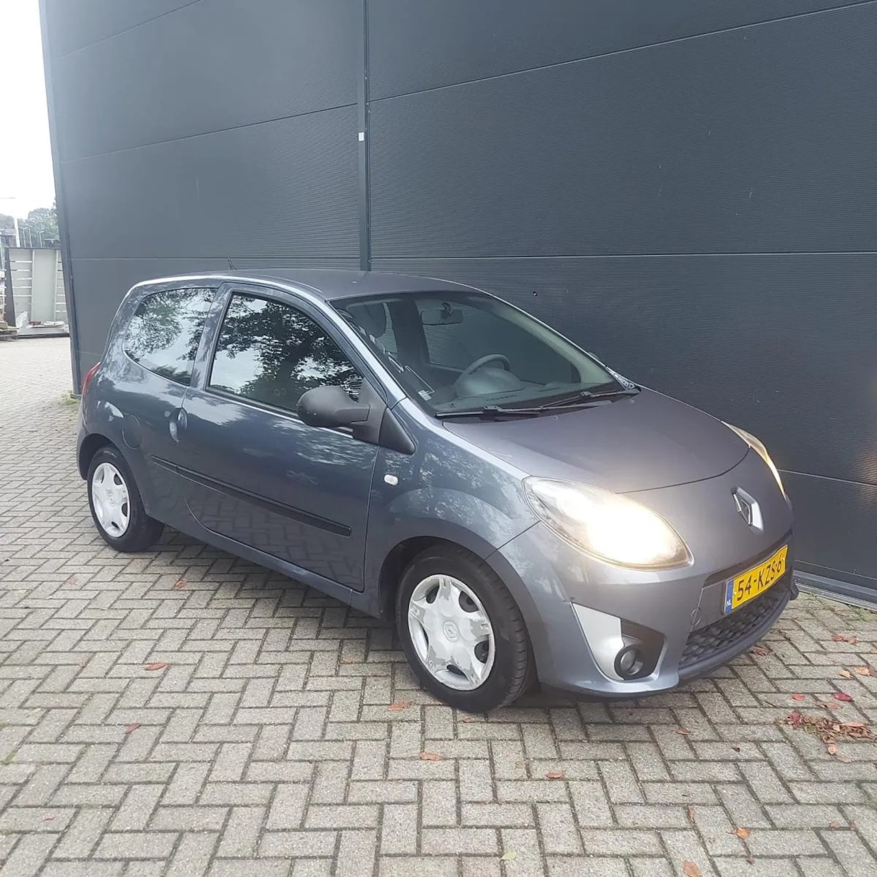 Renault Twingo - 1,2 /Elek ramen/ 2 eigenaar/nw APK12-2025 - AutoWereld.nl