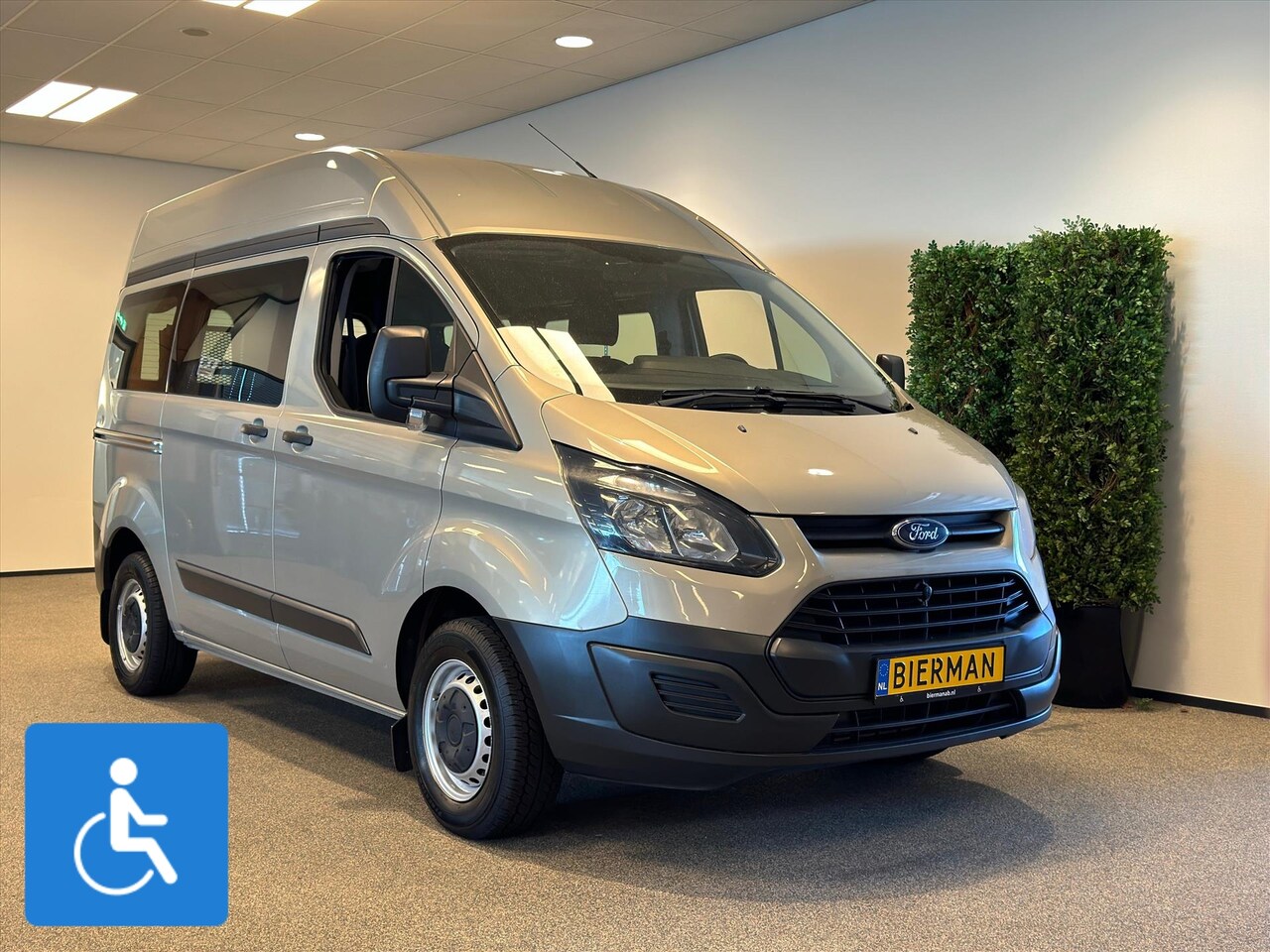 Ford Transit Custom - L1H2 Rolstoelbus - AutoWereld.nl