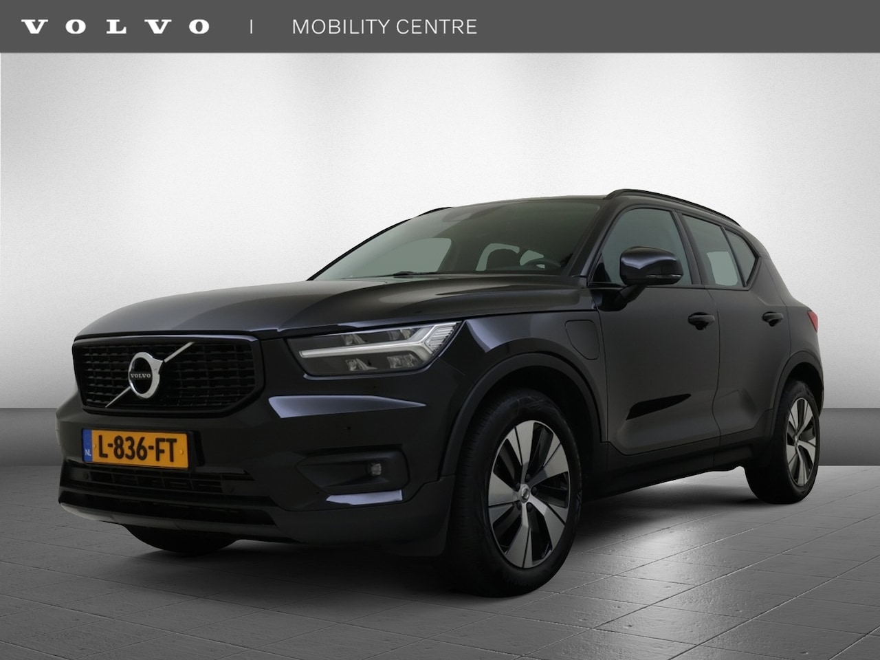 Volvo XC40 - 1.5 T4 Plug-In Hybride R-Design Expresion | Parkeer camera | Ada - AutoWereld.nl