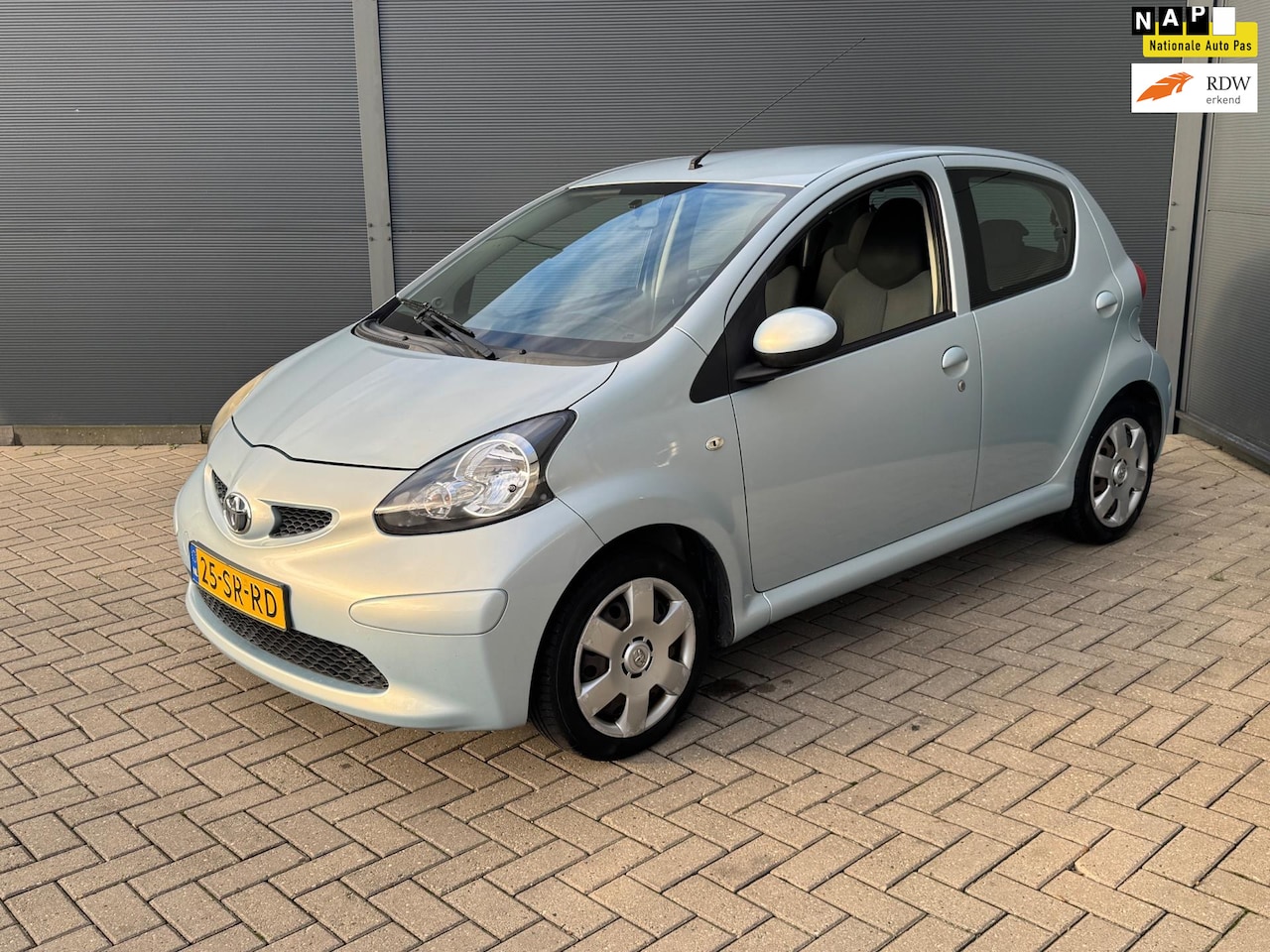 Toyota Aygo - 1.0-12V + 5 Deurs / Nap / Nieuwe Apk - AutoWereld.nl