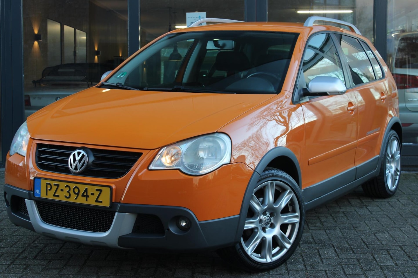 Volkswagen Polo - 1.2-12V Comfortline | Dakrails | Stoelverwarming | Lm velgen 17" | Radio | Airco| Elek Pak - AutoWereld.nl