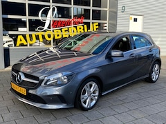 Mercedes-Benz A-klasse - 180 BlueEfficiency URBAN - Navigatie I Airco I PDC I Sport interieur & Velgen I Dealer ond