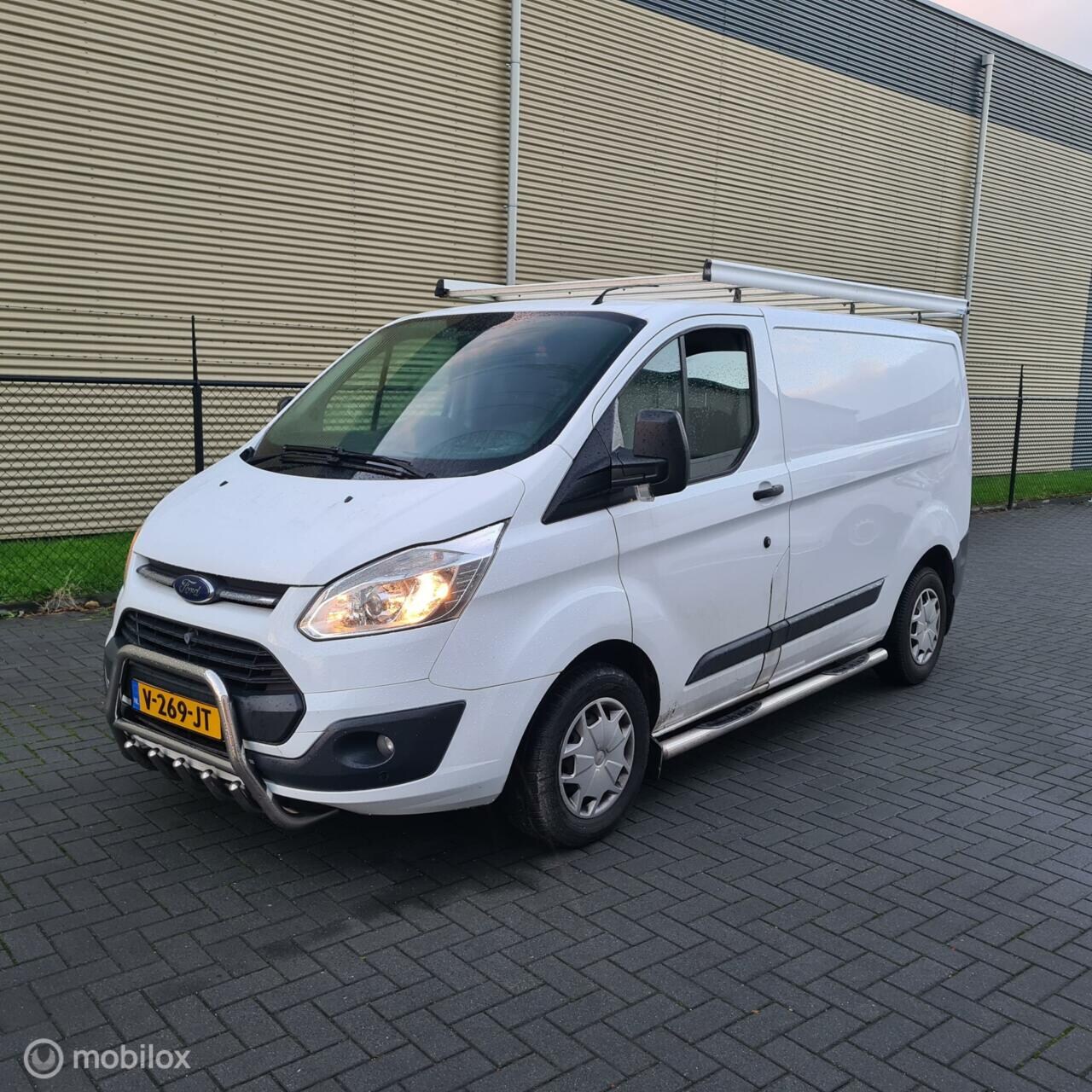 Ford Transit Custom - 270 2.0 TDCI L1H1 Ambiente 270 2.0 TDCI L1H1 Ambiente - AutoWereld.nl