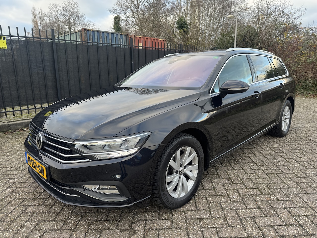 Volkswagen Passat Variant - 1.5 TSI Autom/Tiptr DSG Comfort Business ACC/Carplay/LED/Cruise/Navi - AutoWereld.nl