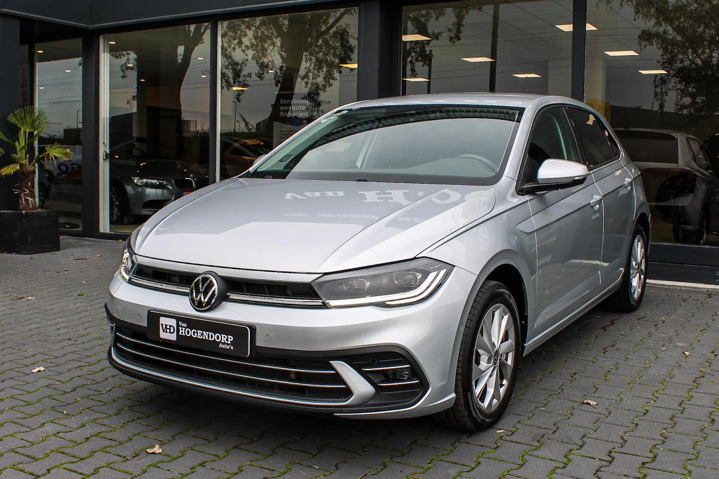 Volkswagen Polo - 1.0 TSI Style LED CARPLAY CAMERA DSG7 110PK - AutoWereld.nl