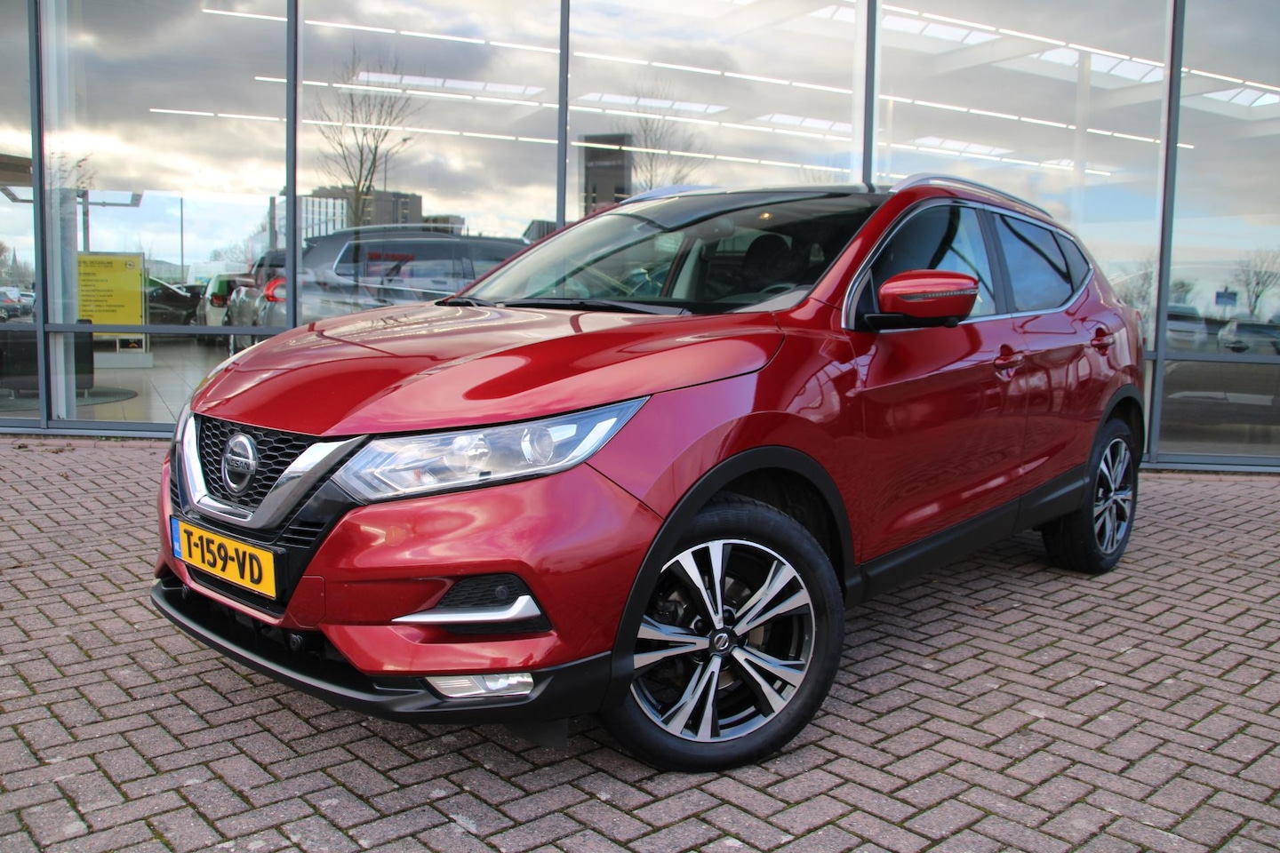 Nissan Qashqai - 1.3 DIG-T N-Motion 1.3 DIG-T 140pk N-Motion - AutoWereld.nl