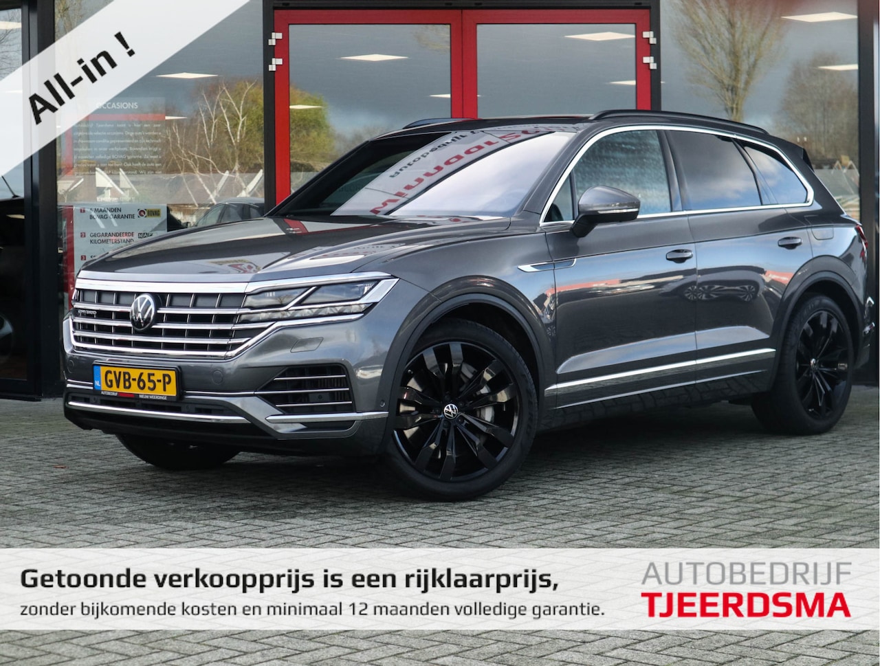 Volkswagen Touareg - 3.0 TSi eHybrid 4MOTION Navi/Matrix/Adapt.Cruise/Panodak/Luchtvering/Trekhaak/Stoelkoeling - AutoWereld.nl