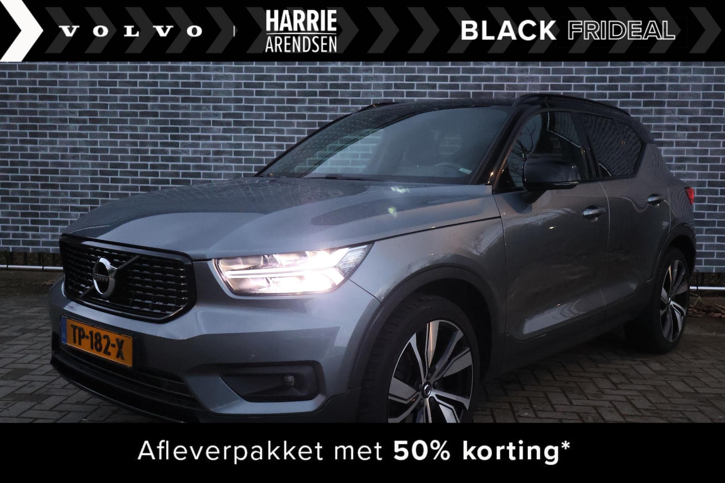 Volvo XC40 - 2.0 D4 AWD R-Design Intro Edition | Schuif-/-kanteldak | 20" lichtmetalen velgen | Extra g - AutoWereld.nl