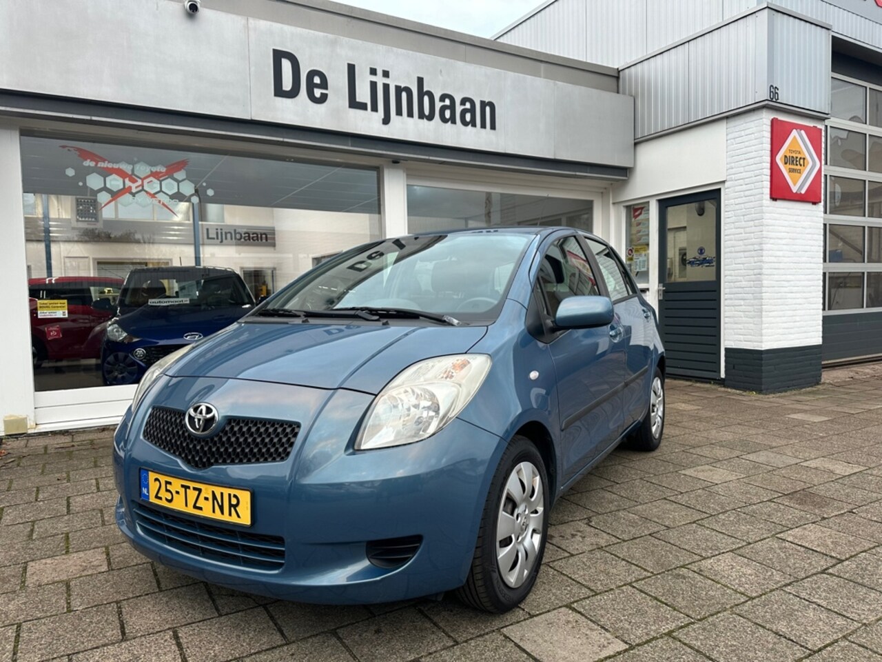 Toyota Yaris - 1.3 VVT-i Sol 1.3 VVTi Sol - AutoWereld.nl