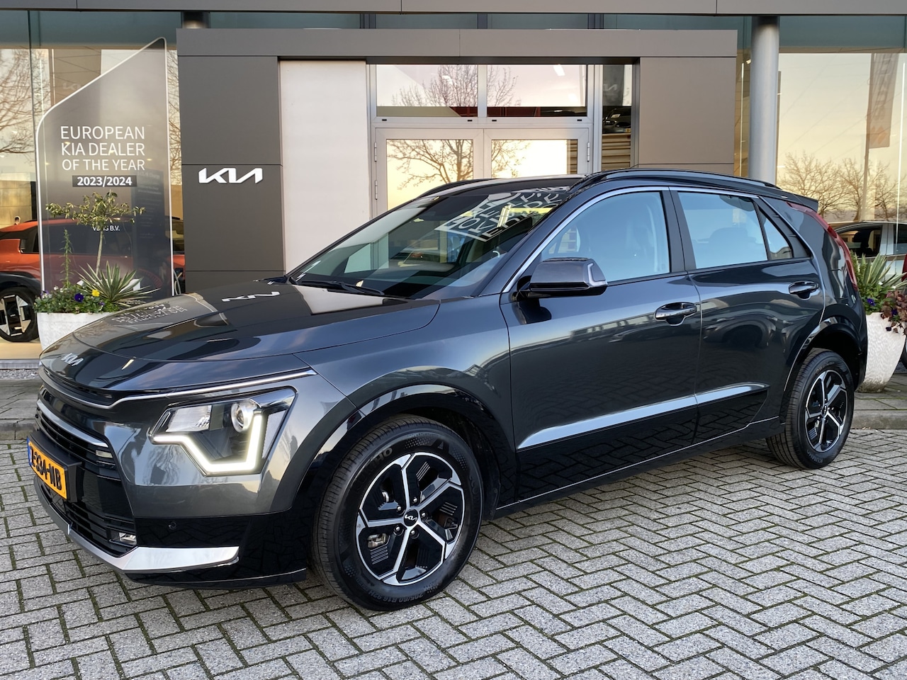 Kia Niro - 1.6 GDi Hybrid DynamicLine Navi+Camera // PDC v+a // Adaptieve Cruise // Keyless // Apple - AutoWereld.nl