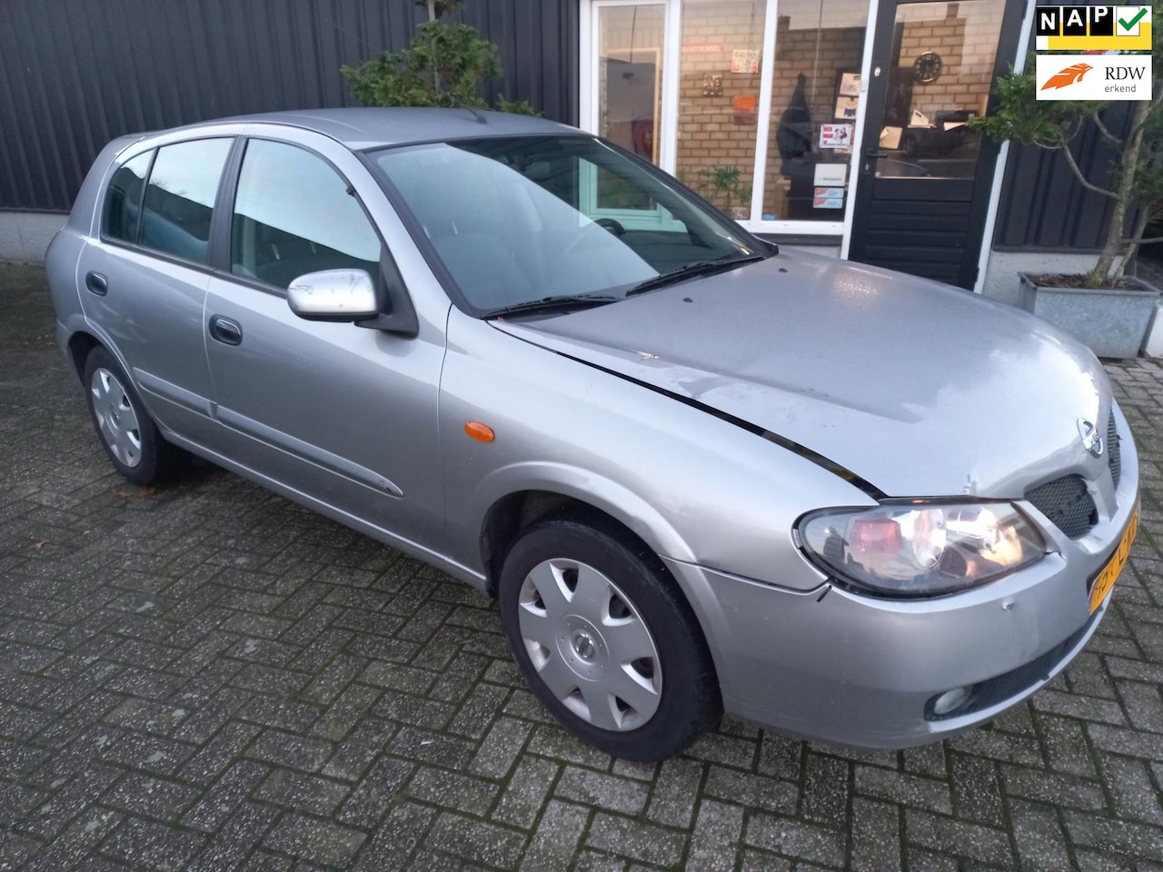 Nissan Almera - 1.8 Acenta 5-deurs airco - AutoWereld.nl