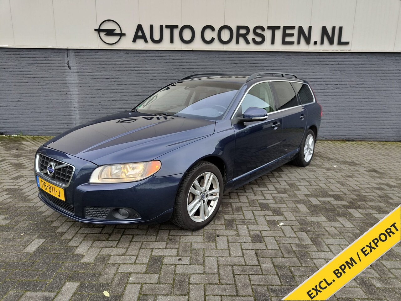 Volvo V70 - D5cil/350Nm Leer+StoelVerwarmd Navi PDC-a+v Afn-Trekhaak 17"LMV 2.0 D3 Momentum Priv.Glass - AutoWereld.nl