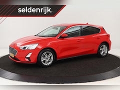 Ford Focus - 1.0 EcoBoost Trend Business | Stoel & stuurverwarming | Trekhaak | Adaptive cruise | Carpl