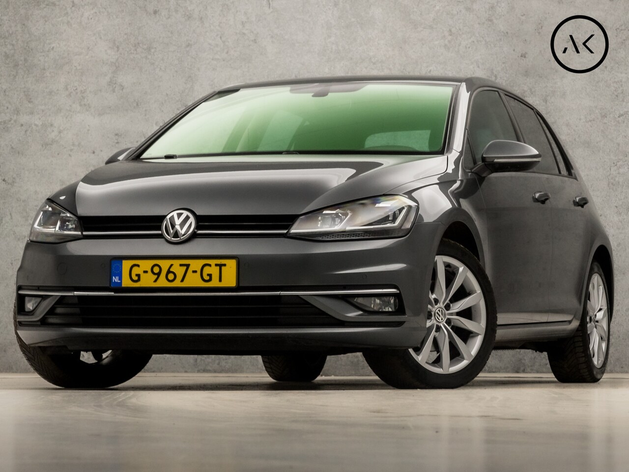 Volkswagen Golf - 1.5 TSI Highline Sportline 150Pk Automaat (DIGITAL COCKPIT, APPLE CARPLAY, STOELVERWARMING - AutoWereld.nl