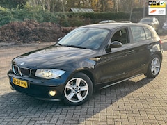 BMW 1-serie - 118i High Executive / AUTOMAAT / LEDER INTR / NAP / AIRCO