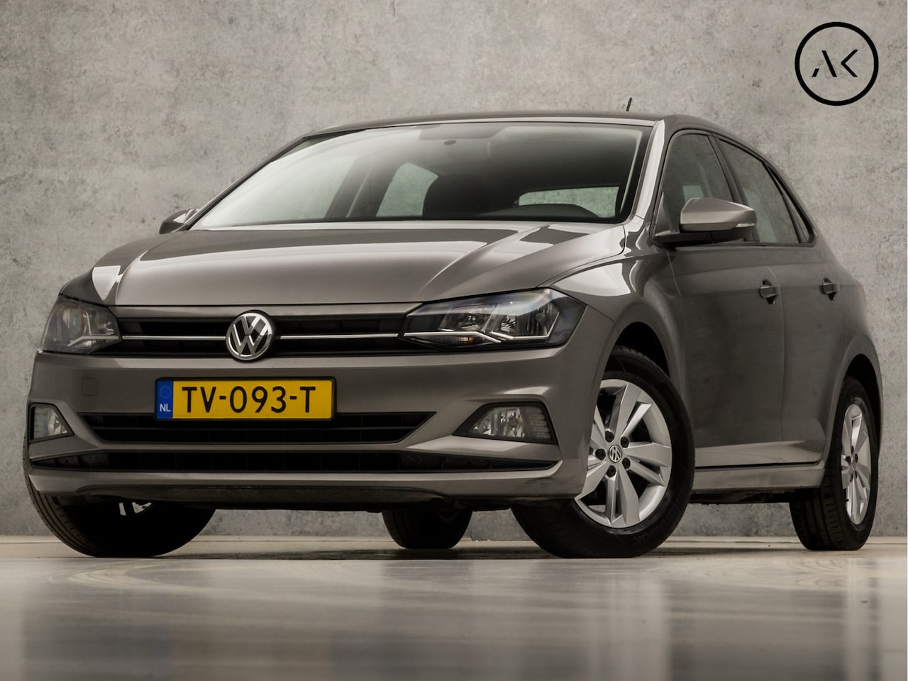 Volkswagen Polo - 1.0 TSI Sportline (APPLE CARPLAY, GROOT NAVI, ADAPTIVE CRUISE, LM VELGEN, SPORTSTOELEN, AR - AutoWereld.nl