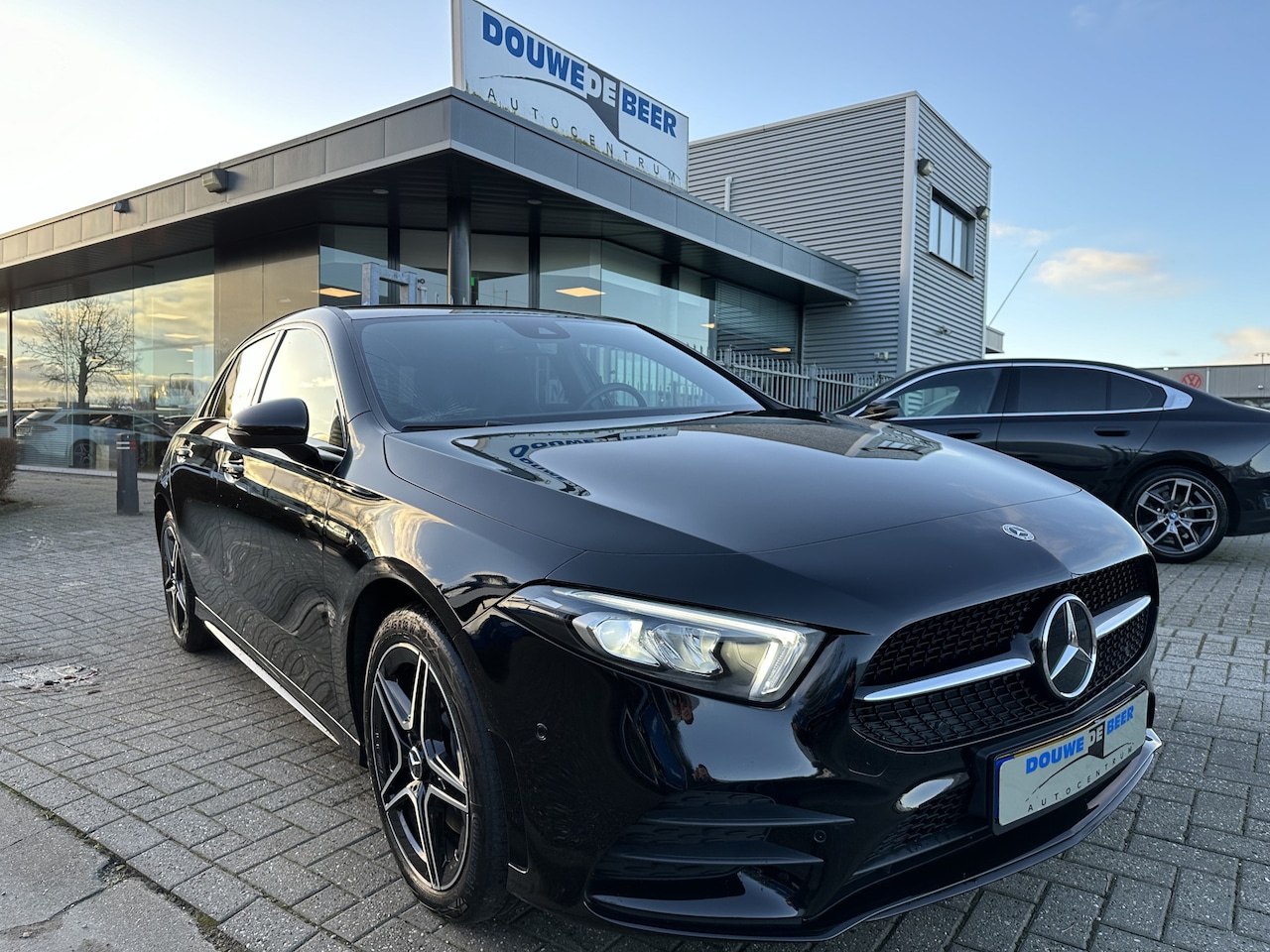 Mercedes-Benz A-klasse - 250 e AMG line Aut Camera | Carplay | Spiegelpakket | Stoelverw. - AutoWereld.nl