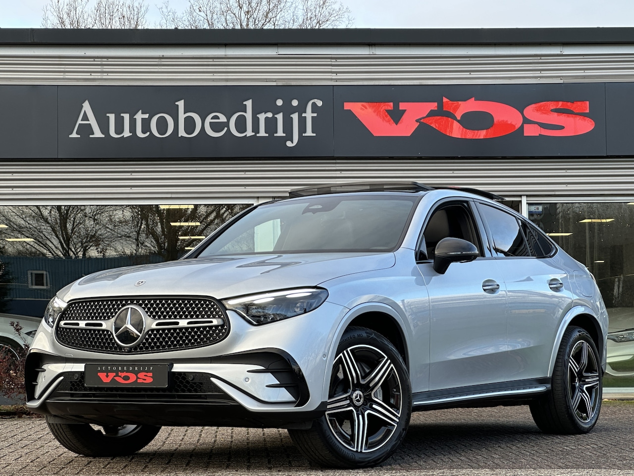 Mercedes-Benz GLC-klasse Coupé - 300e 4MATIC AMG Line | Panodak | Memory | Distronic | 360 Camera - AutoWereld.nl