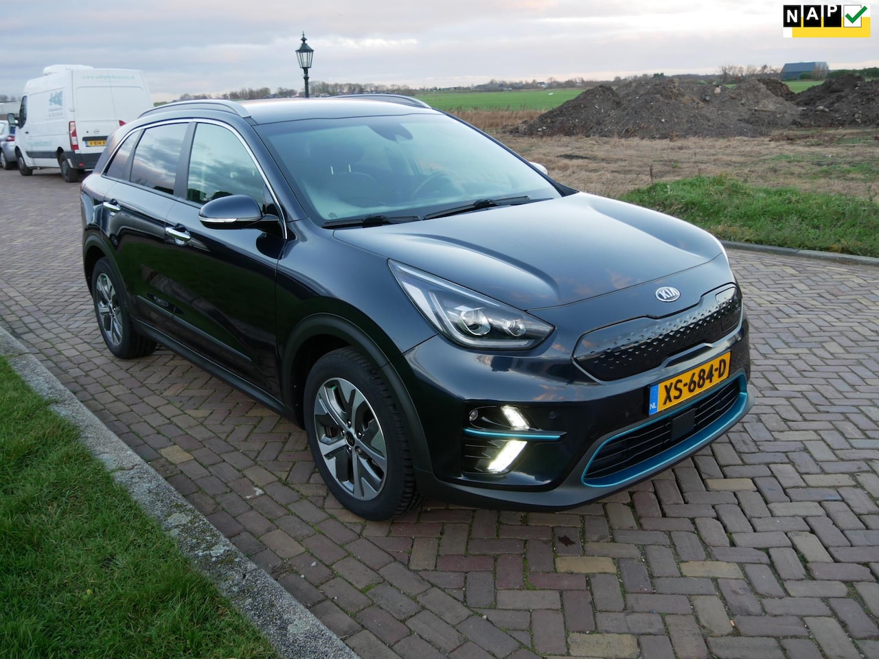 Kia e-Niro - ExecutiveLine 64 kWh ** 14999 NETTO ** - AutoWereld.nl