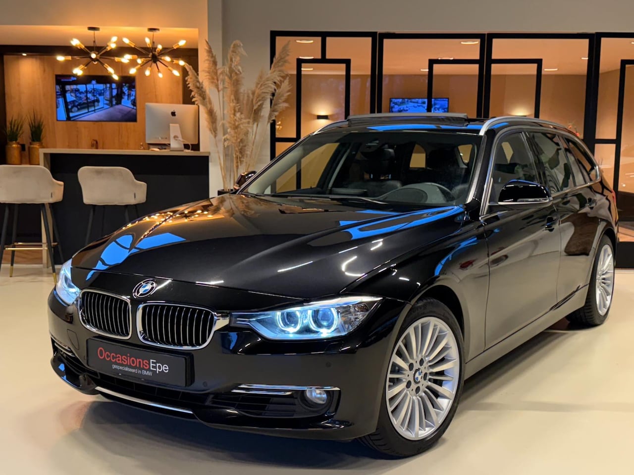 BMW 3-serie Touring - 335i Luxury Line Harman Kardon Panorama - AutoWereld.nl