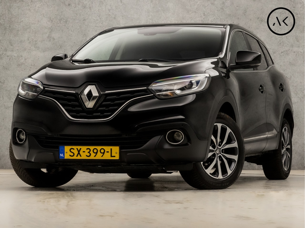 Renault Kadjar - 1.2 TCe Limited Sport (APPLE CARPLAY, NAVIGATIE, CLIMATE, GETINT GLAS, DIGITAL COCKPIT, SP - AutoWereld.nl