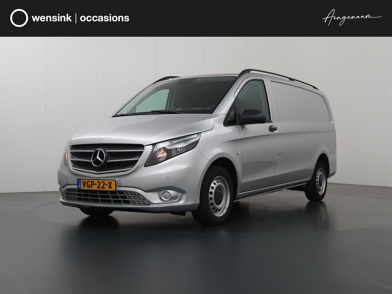 Mercedes-Benz Vito - 111 CDI KA L2 | 1e Eigenaar | Dealer Onderhouden | Parkeercamera | Metallic Lak | Navigati - AutoWereld.nl