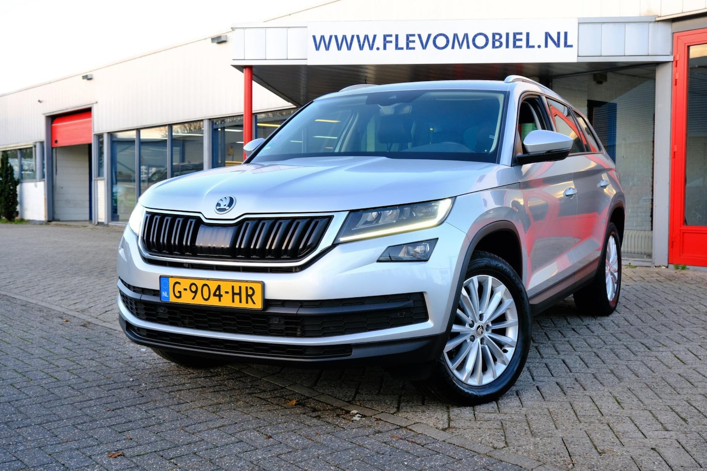 Skoda Kodiaq - 1.5 TSI 150pk Business Edition Aut. Adapt.Cruise|Half Leder|1e Eig|Navi|Full Link|ParkAssi - AutoWereld.nl