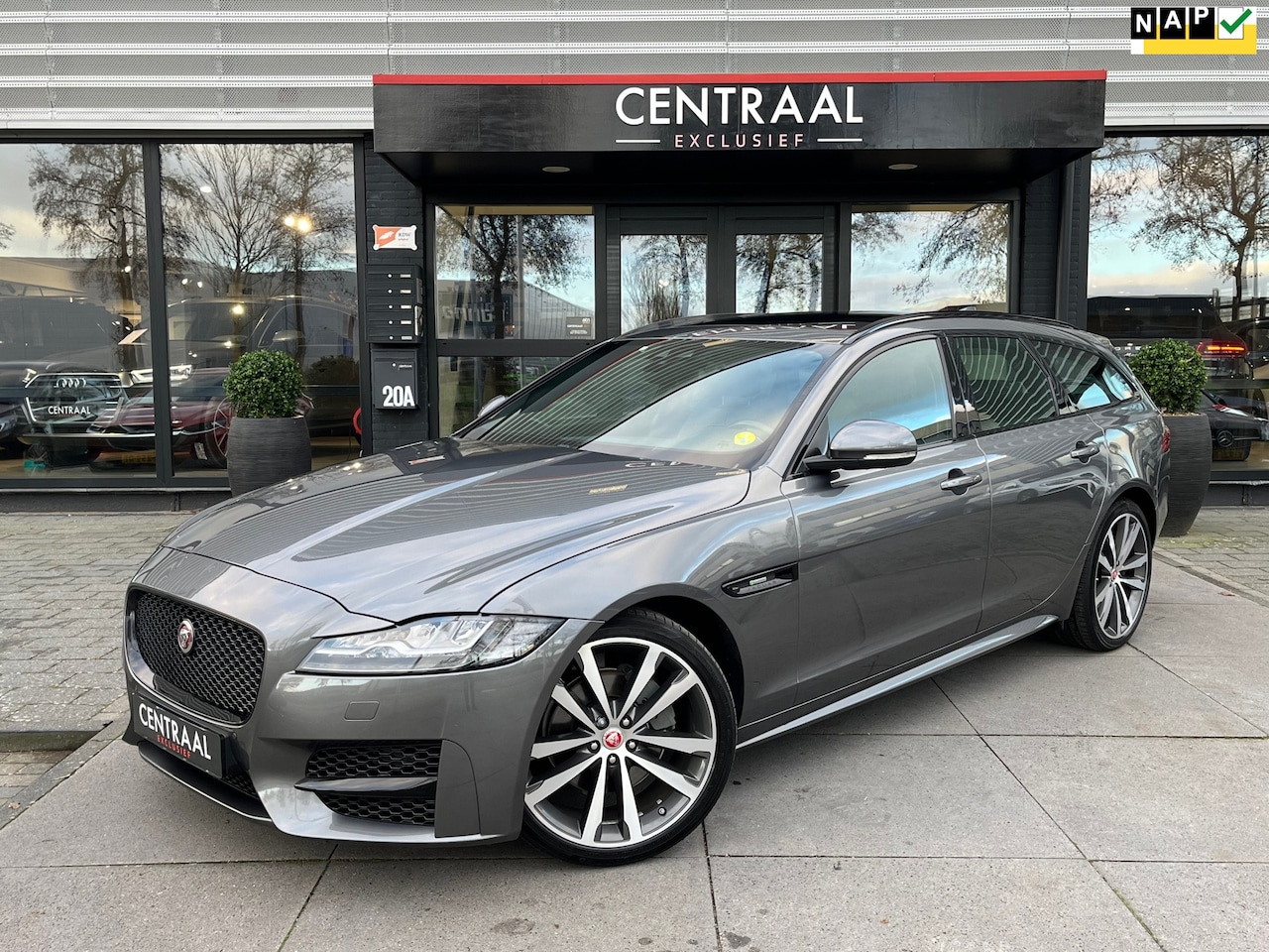 Jaguar XF Sportbrake - 2.0d R-Sport Portfolio 180PK|Pano|Meridian|Camera|Memory|Leder|Carplay|Ambient Light|NL-Au - AutoWereld.nl