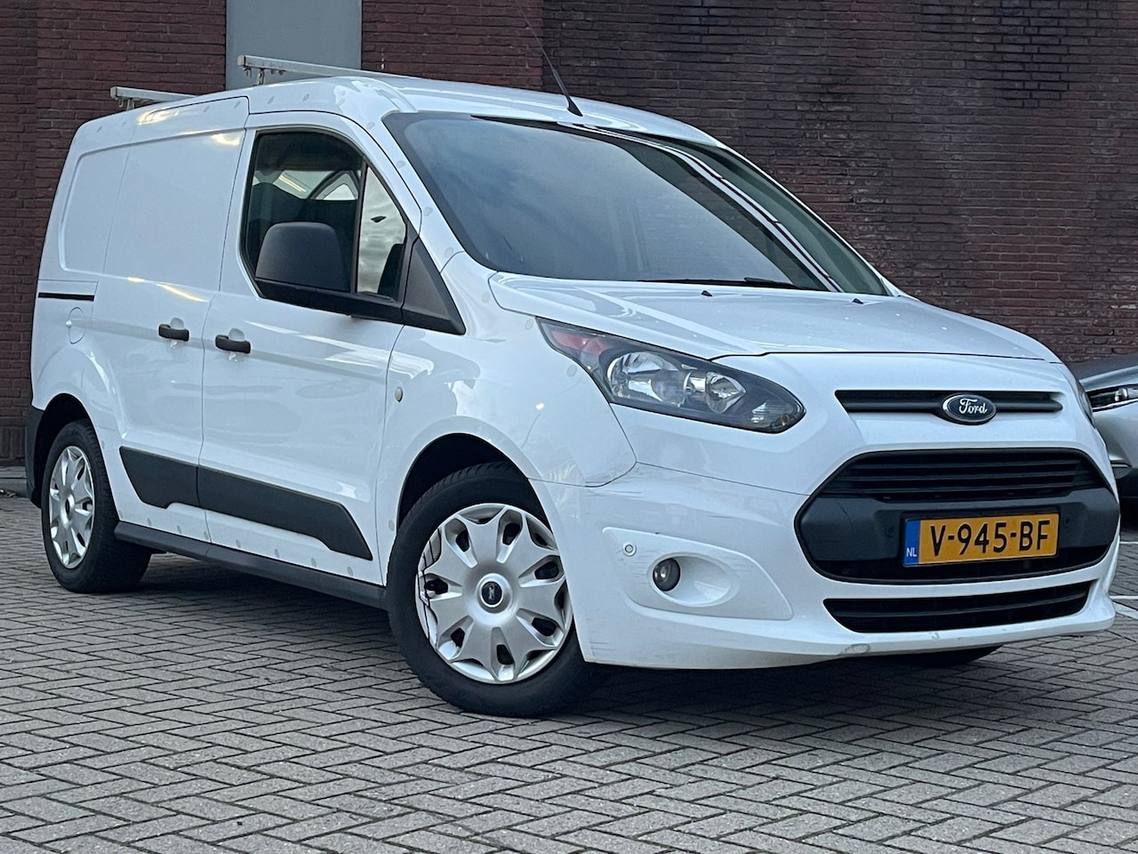 Ford Transit Connect - 1.5 TDCI L1 Trend|AIRCO|3ZITS|OMVORMER|TREKHAAK|IMPERIAAL| - AutoWereld.nl