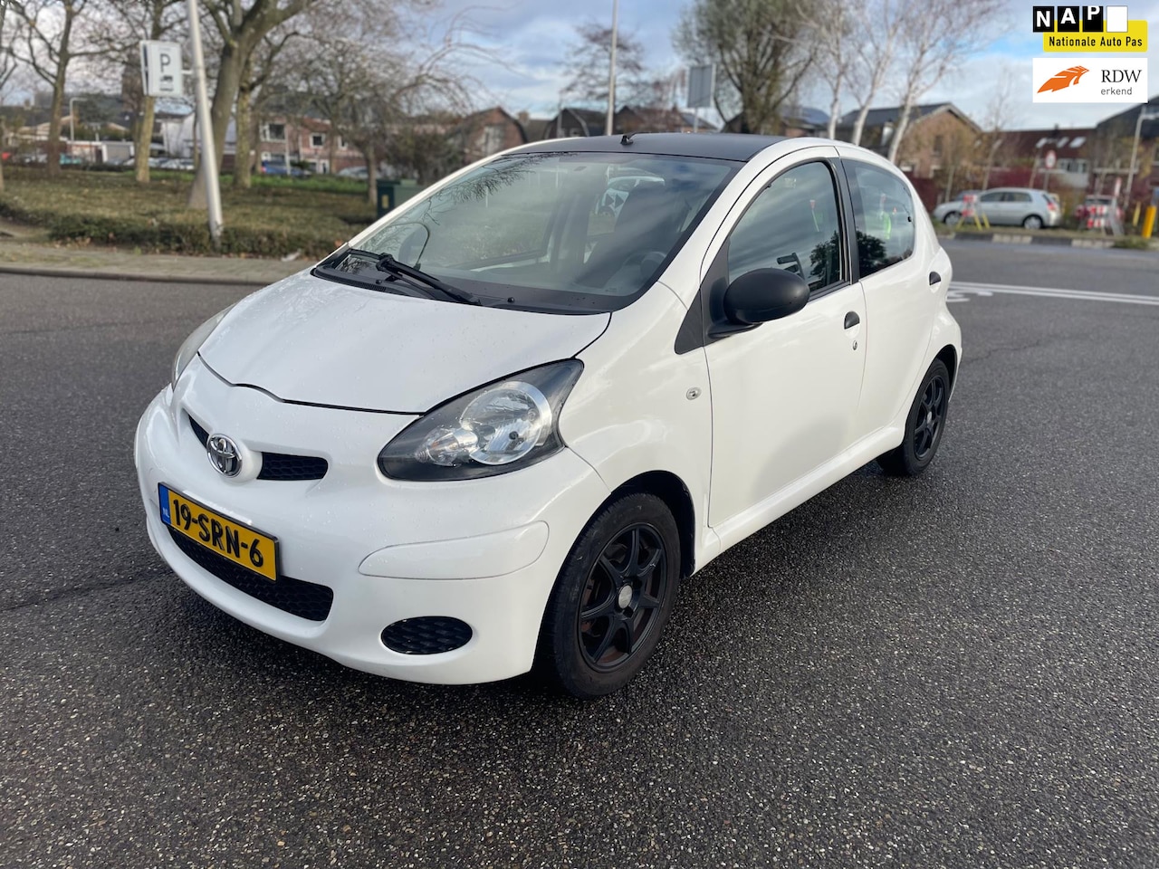 Toyota Aygo - 1.0-12V Now / airco / deurvergrendeling / lmv / nap.... - AutoWereld.nl