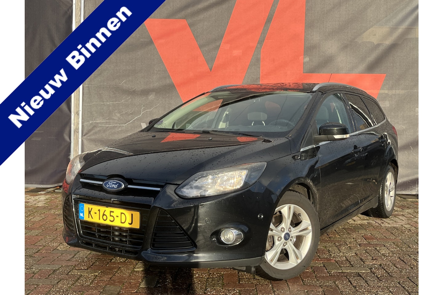 Ford Focus Wagon - 1.0 EcoBoost Titanium | Nieuw Binnen! | Navi | Trekhaak | Automatische Airco - AutoWereld.nl