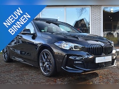 BMW 1-serie - 120i Business Edition Plus M-Sport Pano Camera