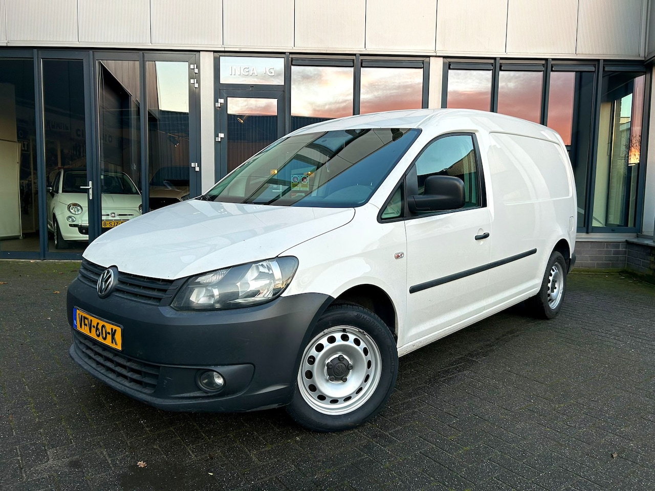 Volkswagen Caddy - 2.0 TDI Maxi BlueMotion - AutoWereld.nl