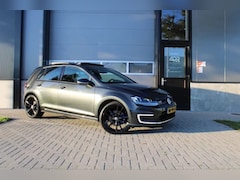 Volkswagen Golf - 1.4 TSI GTE /PANO/LEER/19"/CAMERA/PDC V+A VOLL