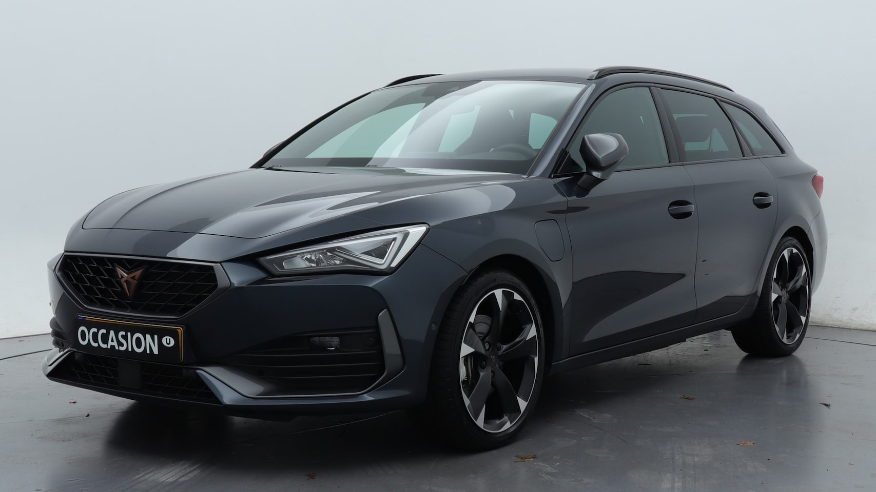 CUPRA Leon Sportstourer - 1.4 TSI eHybrid 204pk PHEV Business / Navigatie / Stoel/Stuurverwarming / Camera - AutoWereld.nl