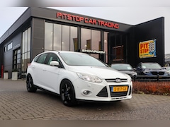 Ford Focus - 1.6 EcoBoost Titanium, 150 PK, Xenon, Stoelverwarming, Cruise