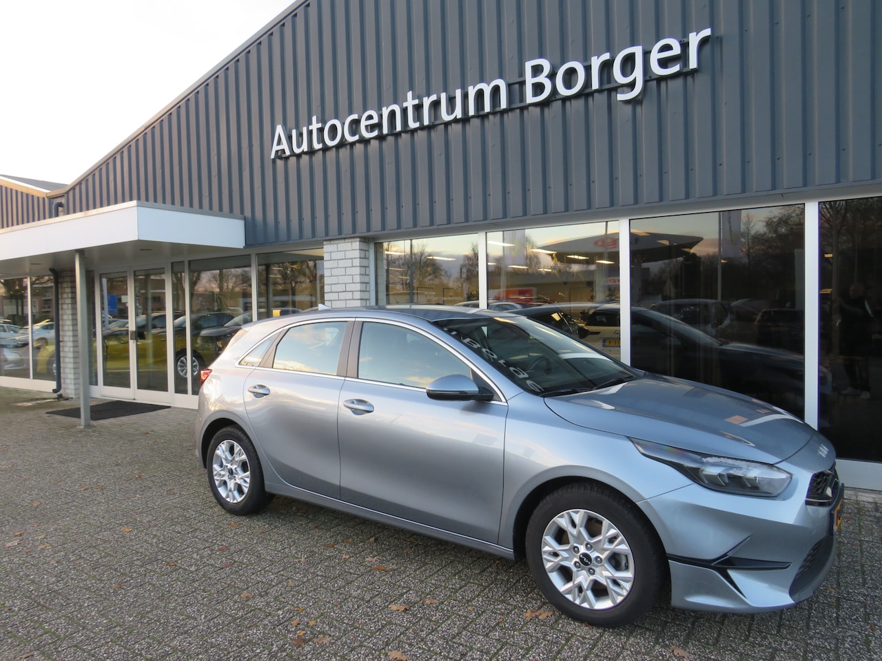 Kia Cee'd - Ceed 1.0 T-GDi DynamicLine navi/16"LM /clima/cruise/camera - AutoWereld.nl