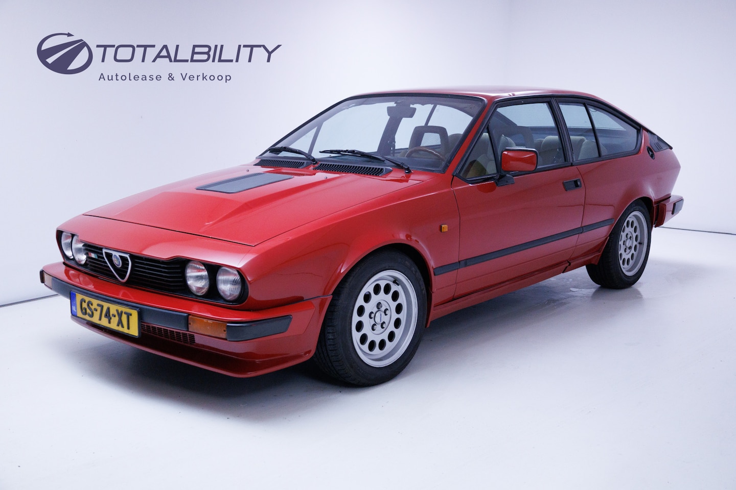 Alfa Romeo GTV - 2.5 V6 158 PK Ronal LMV, Tripmaster classic 303 - AutoWereld.nl