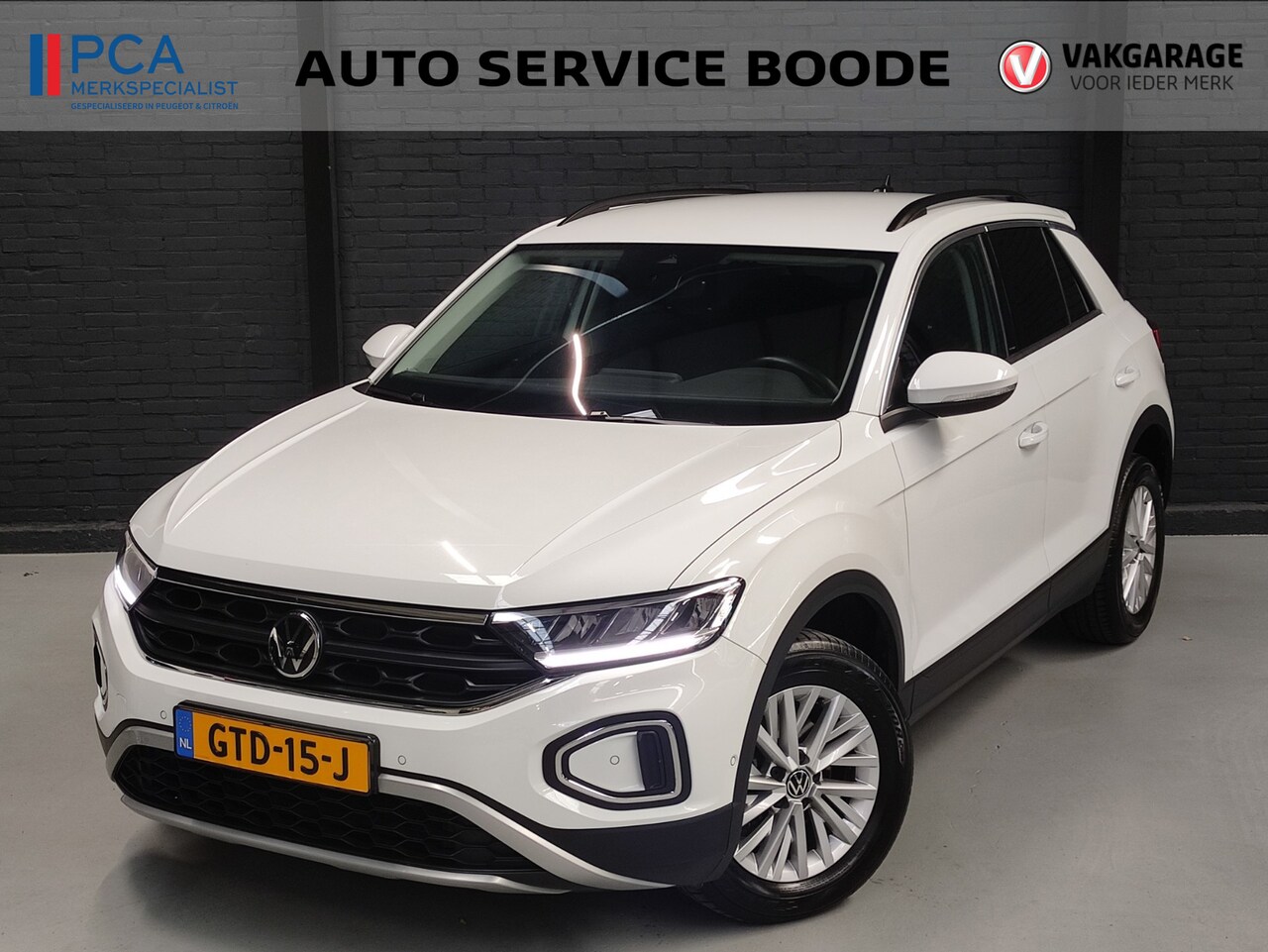 Volkswagen T-Roc - 1.5 TSI (150 pk) Life automaat - Virtual Cockpit - camera - stoelverwarming - App Connect - AutoWereld.nl