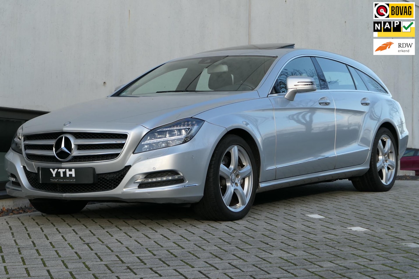 Mercedes-Benz CLS-klasse Shooting Brake - 350 V6 306pk Schuifdak Leder Navi Stoelverwarming - AutoWereld.nl