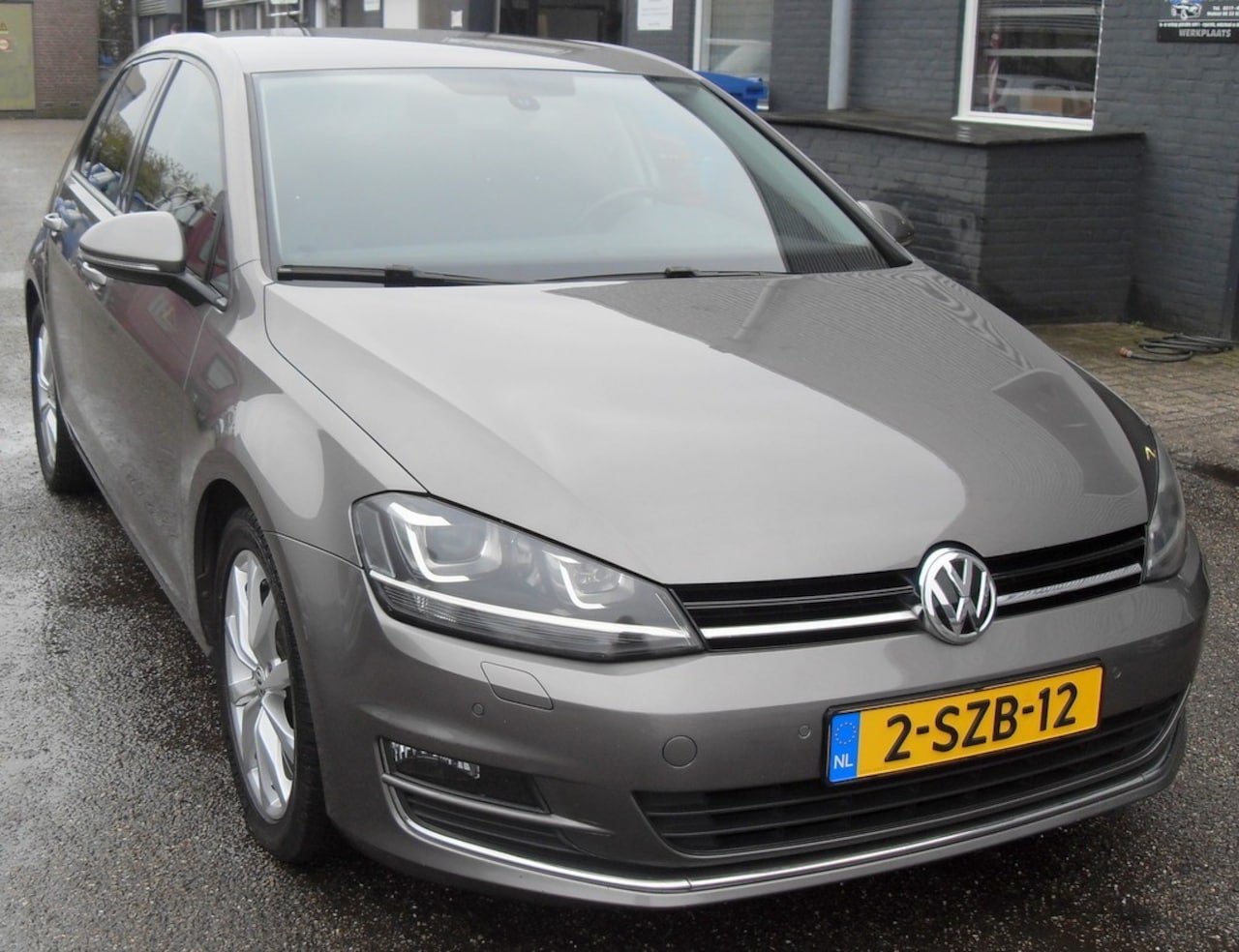 Volkswagen Golf - 1.2 TSI Highline airco - AutoWereld.nl