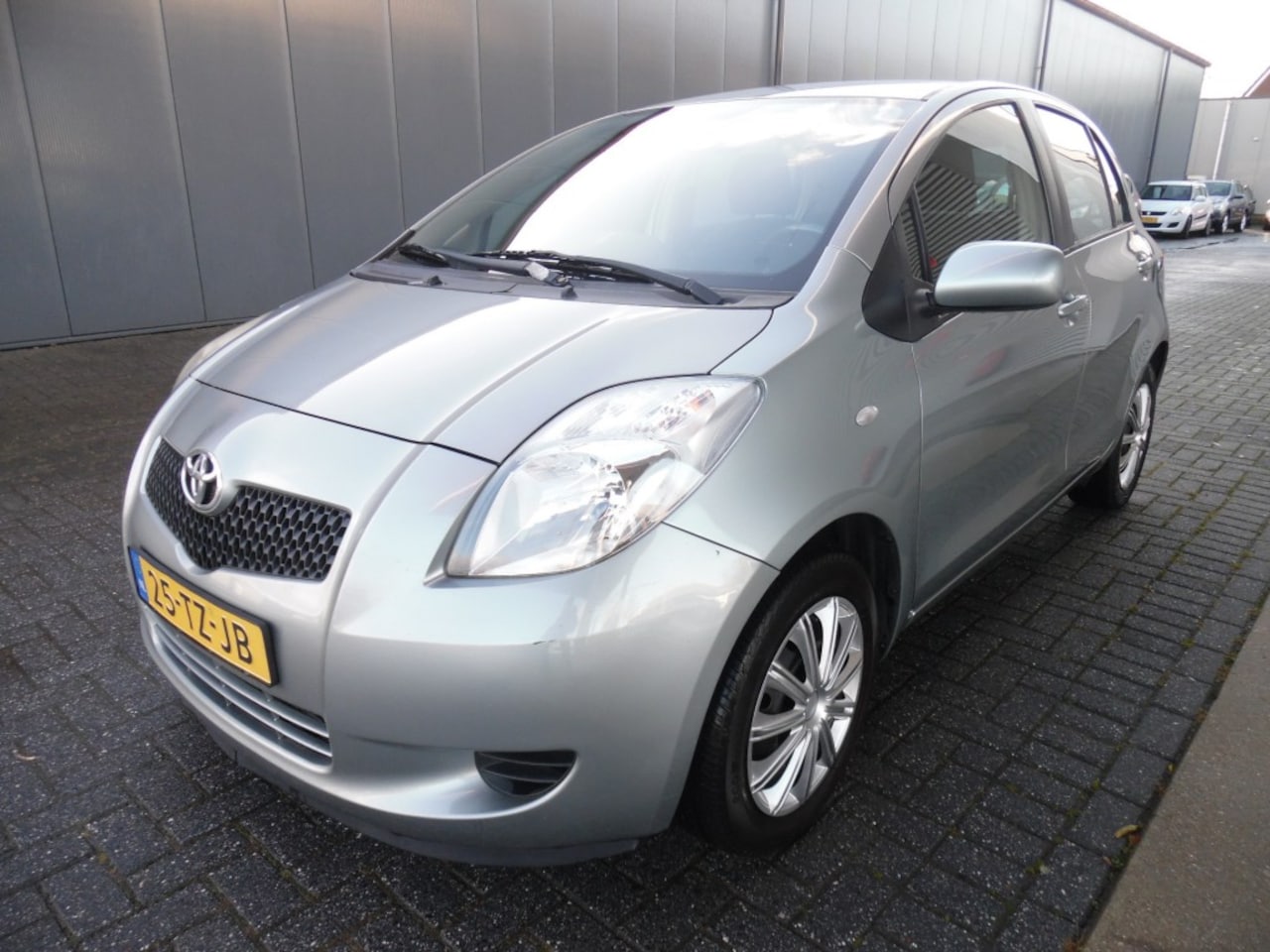 Toyota Yaris - 1.0 VVT-i Sol 1.0 VVTI SOL - AutoWereld.nl